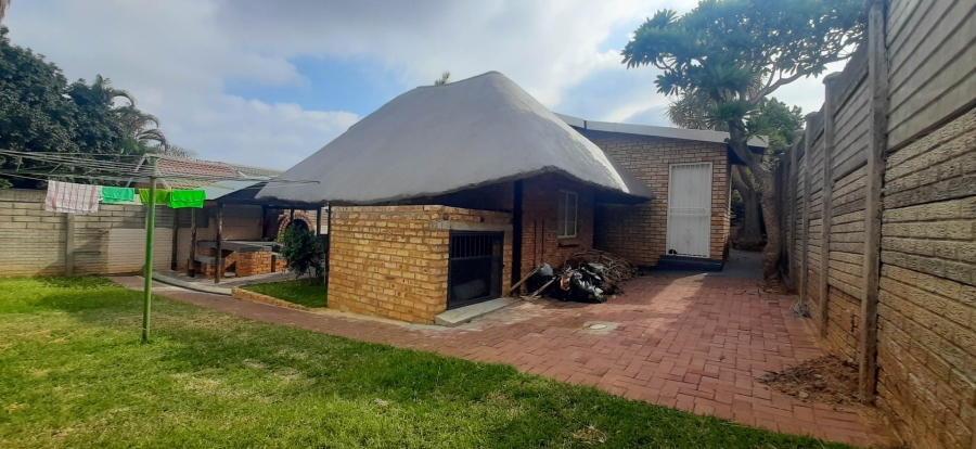 To Let 3 Bedroom Property for Rent in Bodorp North West